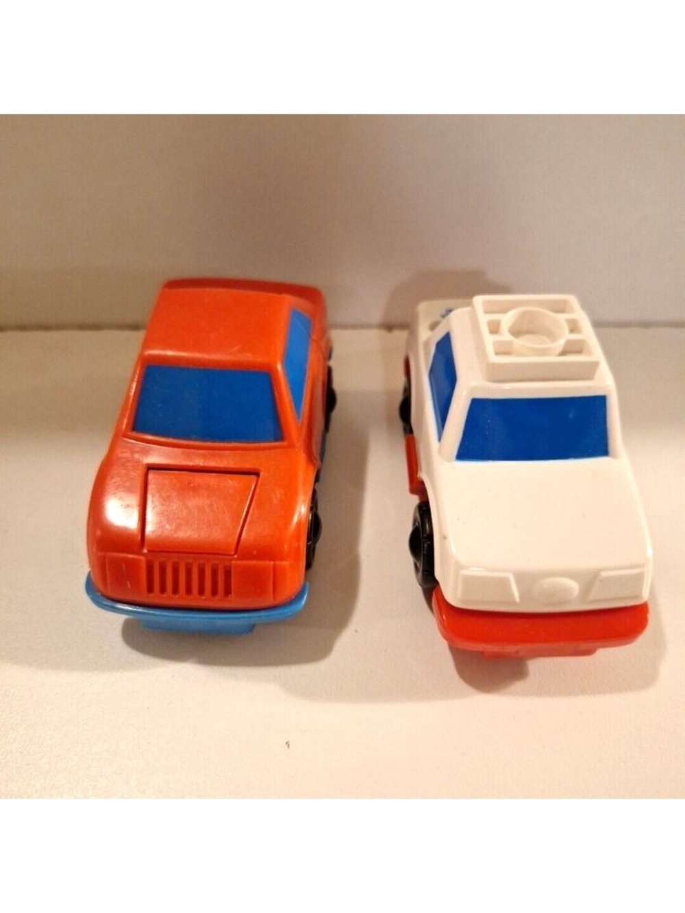 Fisher Price Flip Track Rail Ambulance & Red Blue Car 1992 3" Replacement Lot - Picture 4 of 9